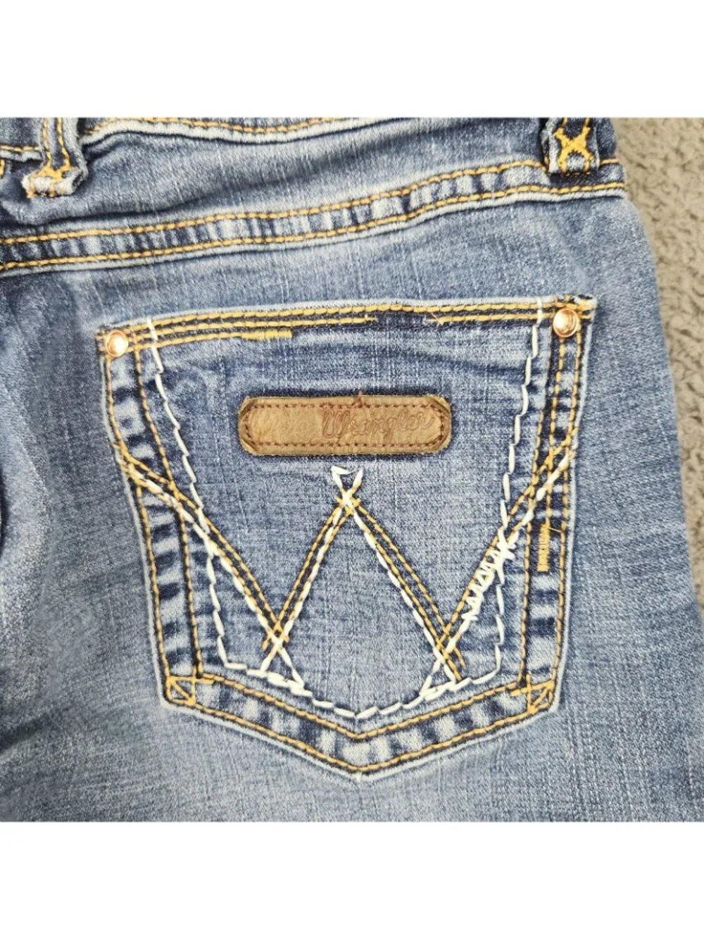 Women's Wrangler Retro Mae Mid Rise Bootcut Jean 27/3 x 32 Western Cowgirl 9MWZ - Picture 8 of 11